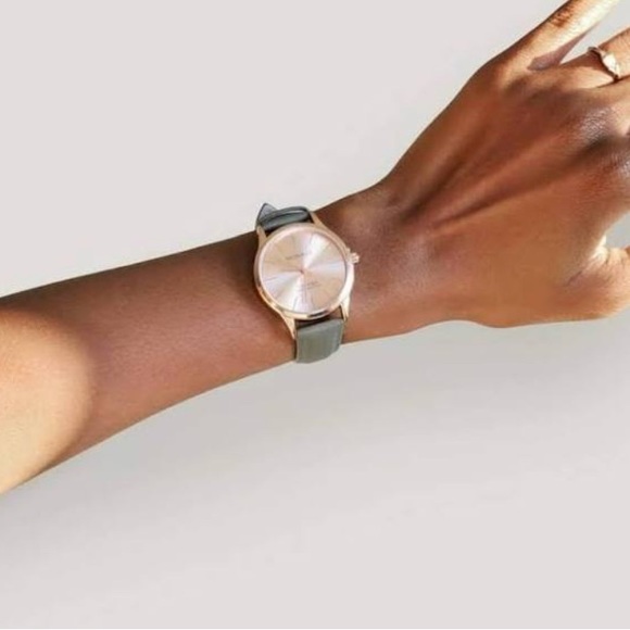 Monroe Accessories - NEW! Monroe women’s watch